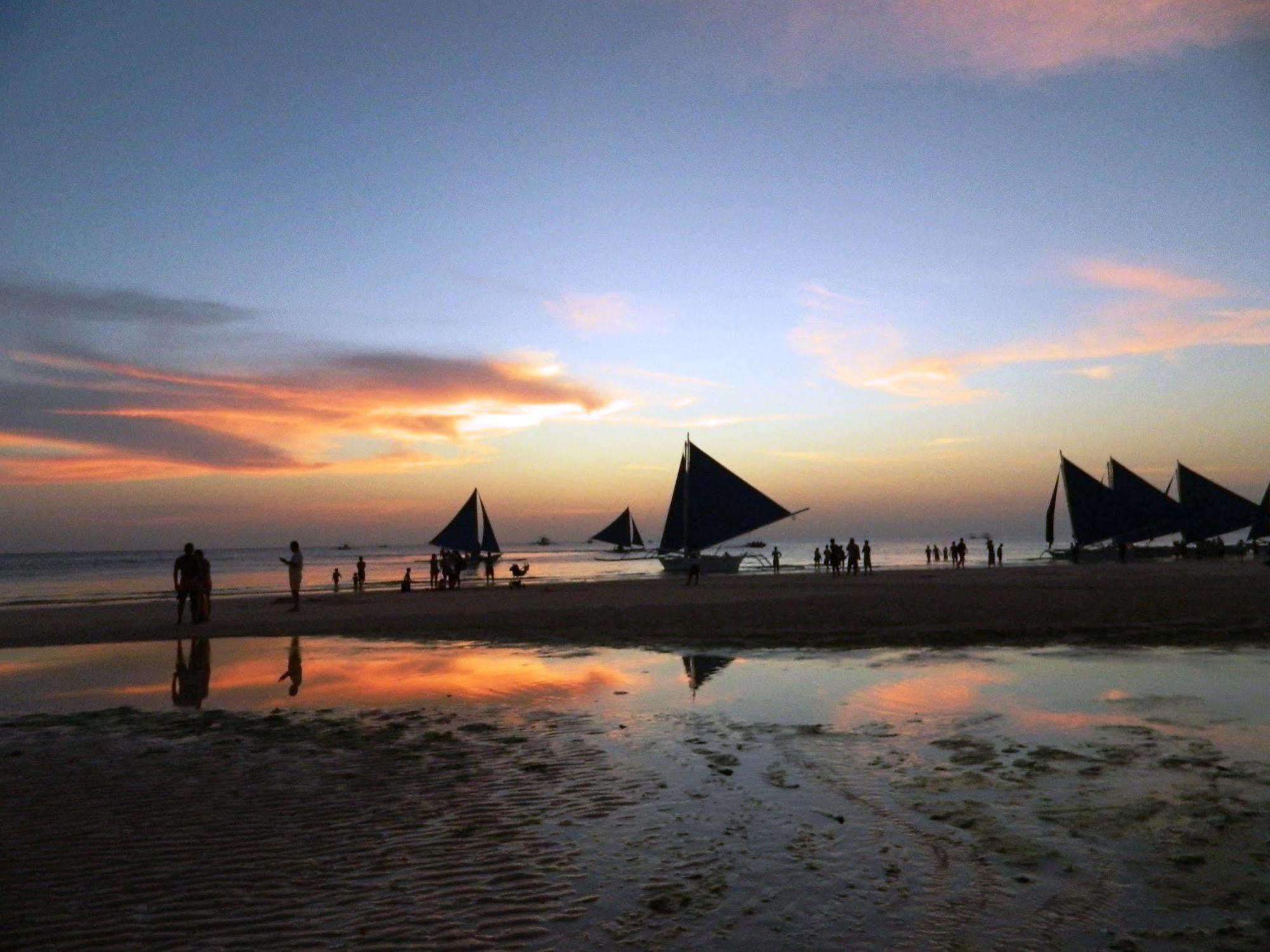 Signature Boracay South Beach Manoc-Manoc Kültér fotó